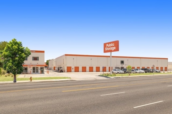 Public Storage - Van Nuys - 8200 Balboa Blvd